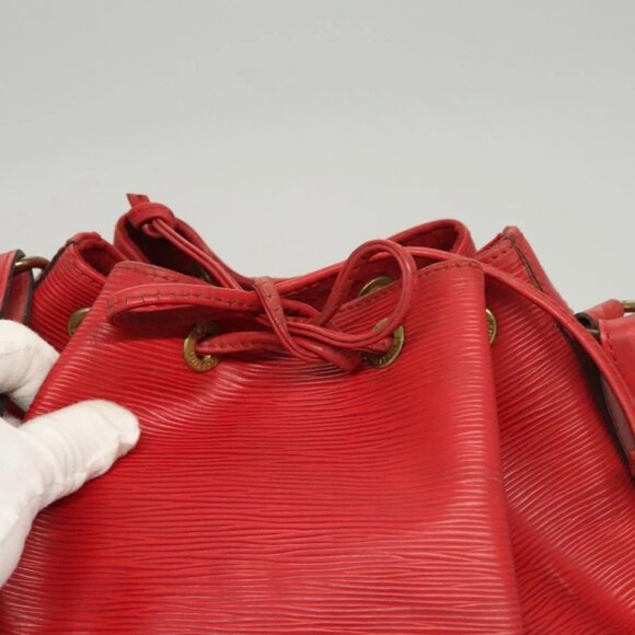 LOUIS VUITTON Epi Petit Noe Shoulder Bag Red M44107 LV Auth 122280 - Picture 12 of 16